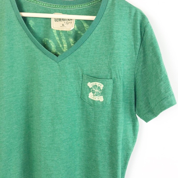 Born Lucky Graphics T-Shirt Green Tee, Size XL V-neck - Picture 3 of 8